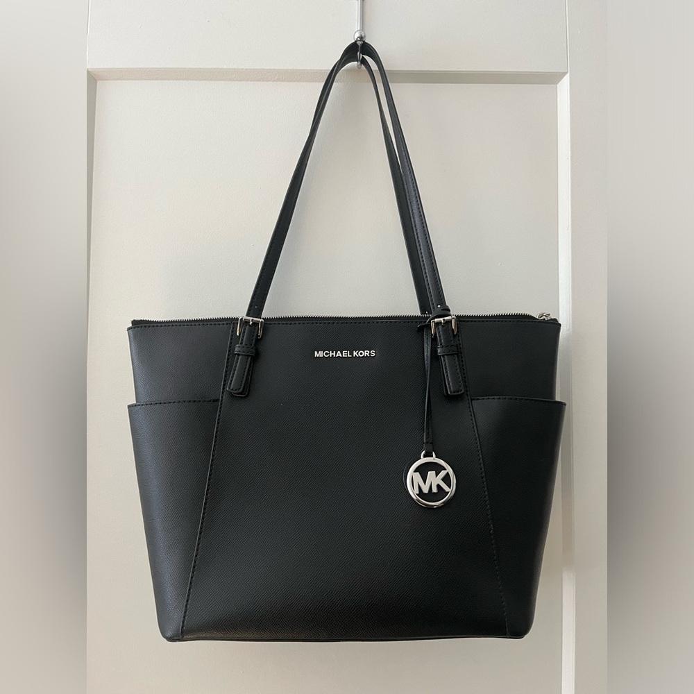 Michael Kors Charlotte Large Saffiano Leather Top-Zip Tote Bag